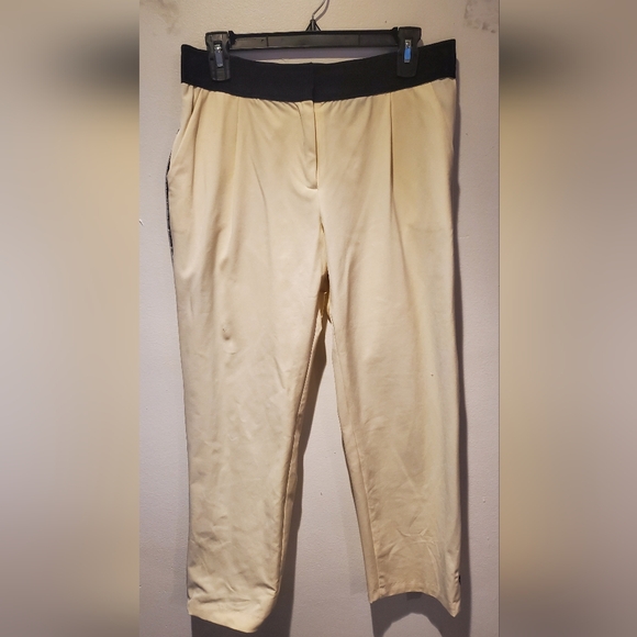 MILLY - size 8- pants-zipper up at front- elastic waist- side pockets